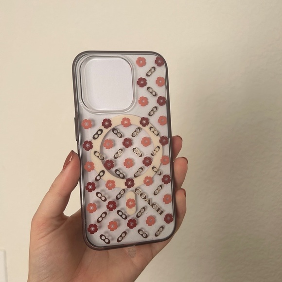 Coach Tea Rose iPhone 15 PRO Case, Compatible with MagSafe - Picture 14 of 14